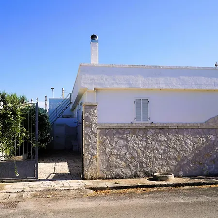 Дом отдыха Casetta Dolce Mare - Felicita' A Due Passi Dal Mare Вилланова-ди-Остуни